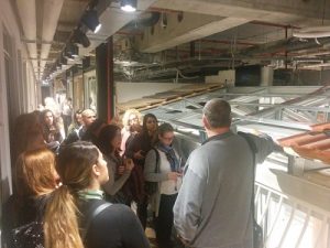 סיור מרתק בבית השקוף