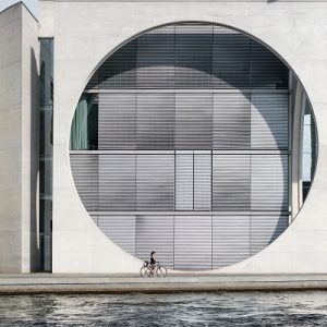 ממעצבת למתאמת שינויי דיריים