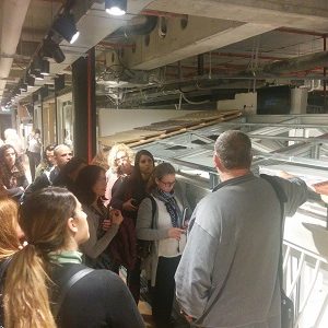 סיור מרתק בבית השקוף